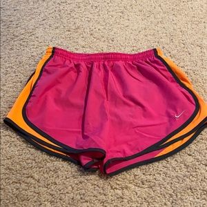 Women’s Nike drifit running shorts